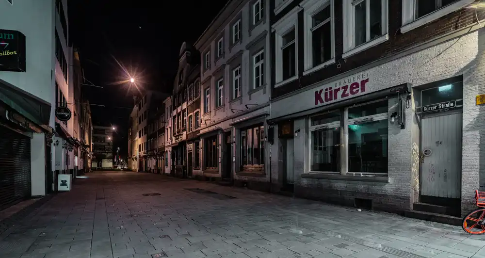 Brauerei Kürzer in Ratingen bei Nacht